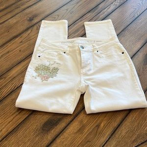 White skinny leg, embroidered jeans.